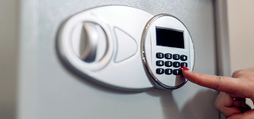 Jewelry Safe Cracking in Tulare, California